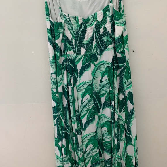 Old navy sundress never worn! New w/o tags. - Picture 3 of 5